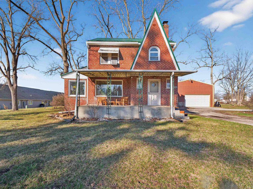 Photo of 1522 Reckeweg Road, Fort Wayne, IN 46804 (MLS # 202608551)