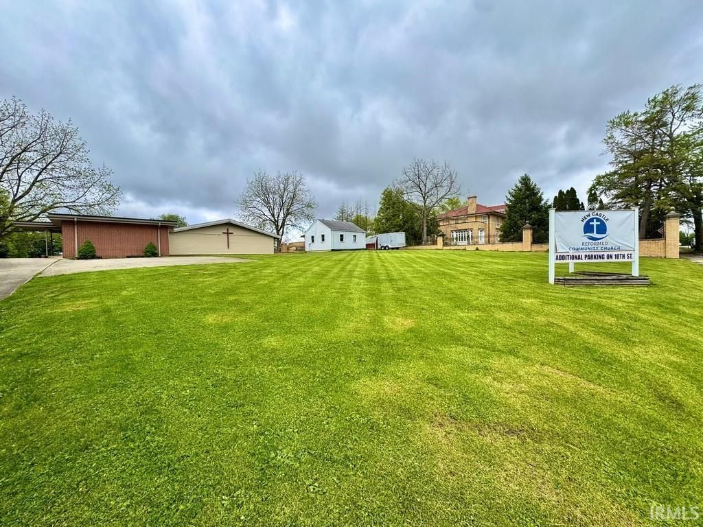 Photo of 423 S 11Th Street, New Castle, IN 47362 (MLS # 202616482)