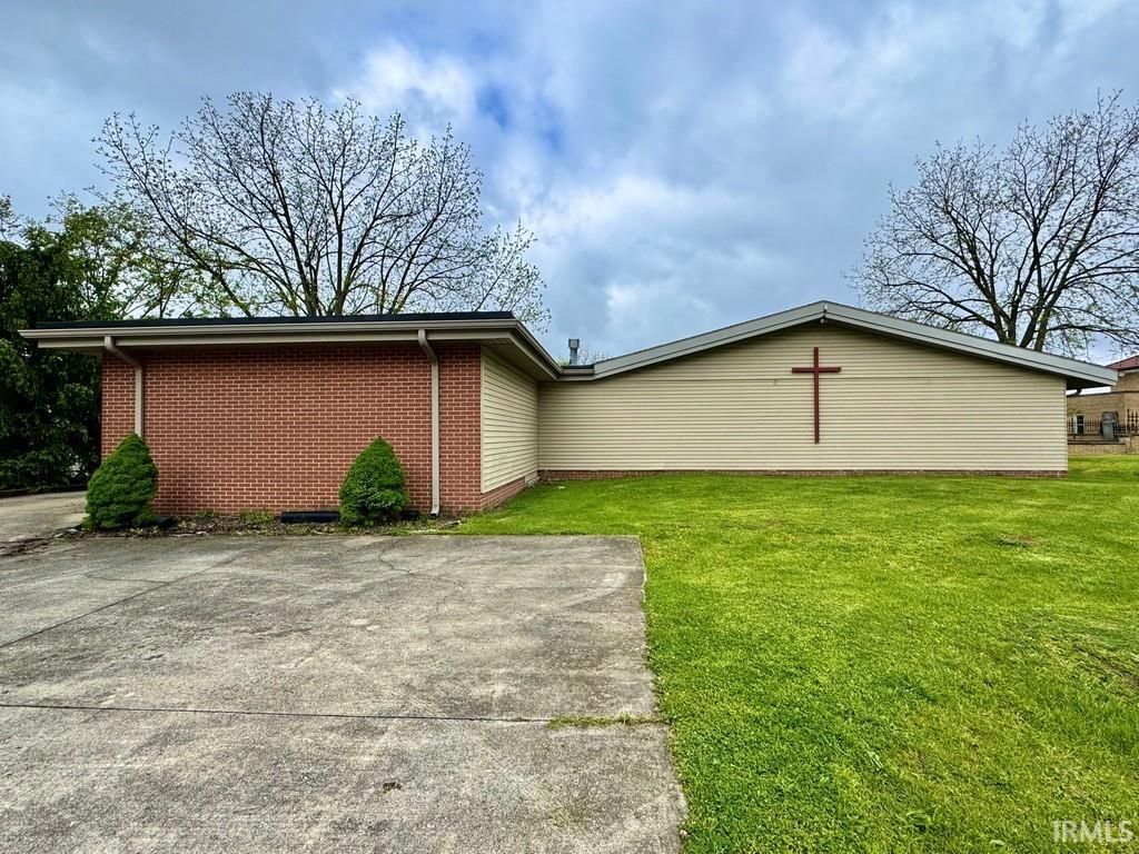 Photo of 423 S 11Th Street, New Castle, IN 47362 (MLS # 202616482)