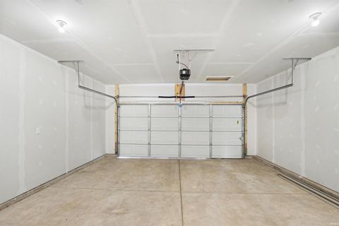 Tiny photo for 25556 Scent Trail, South Bend, IN 46628 (MLS # 202618691)