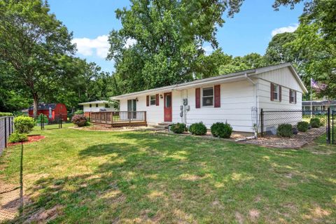 Tiny photo for 3810 Chestnut Court, Lafayette, IN 47905 (MLS # 202629739)
