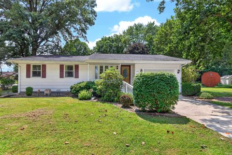 Photo of 3810 Chestnut Court, Lafayette, IN 47905 (MLS # 202629739)