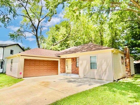 Tiny photo for 3009 Roanoke Circle, Lafayette, IN 47909 (MLS # 202638835)
