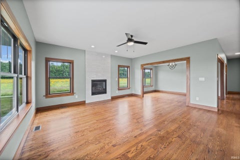 Tiny photo for 8545 W County Rd 1000 N, Rossville, IN 46065 (MLS # 202639090)