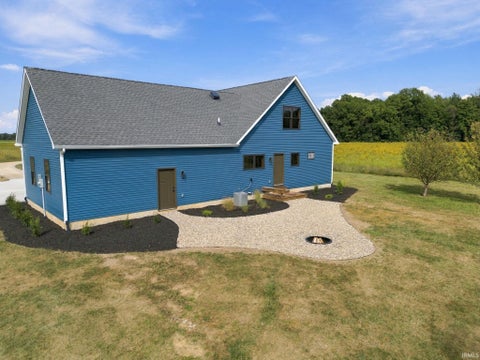 Tiny photo for 8545 W County Rd 1000 N, Rossville, IN 46065 (MLS # 202639090)