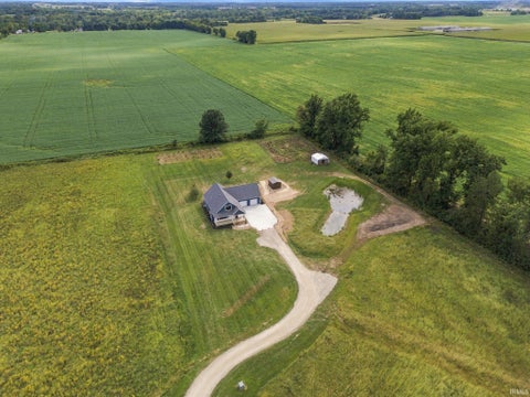 Tiny photo for 8545 W County Rd 1000 N, Rossville, IN 46065 (MLS # 202639090)