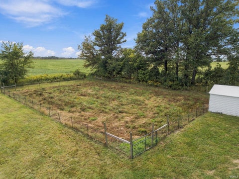 Tiny photo for 8545 W County Rd 1000 N, Rossville, IN 46065 (MLS # 202639090)