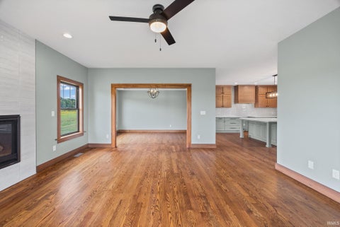 Tiny photo for 8545 W County Rd 1000 N, Rossville, IN 46065 (MLS # 202639090)