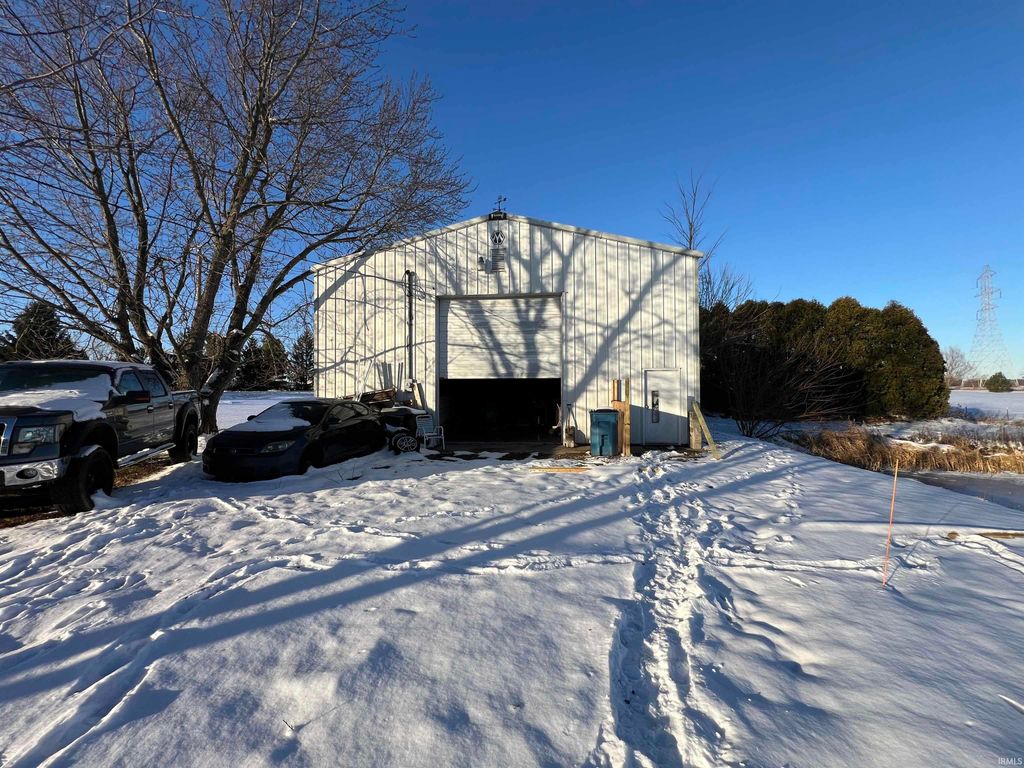Photo of 10116 Yoder Road, Yoder, IN 46798 (MLS # 202548720)