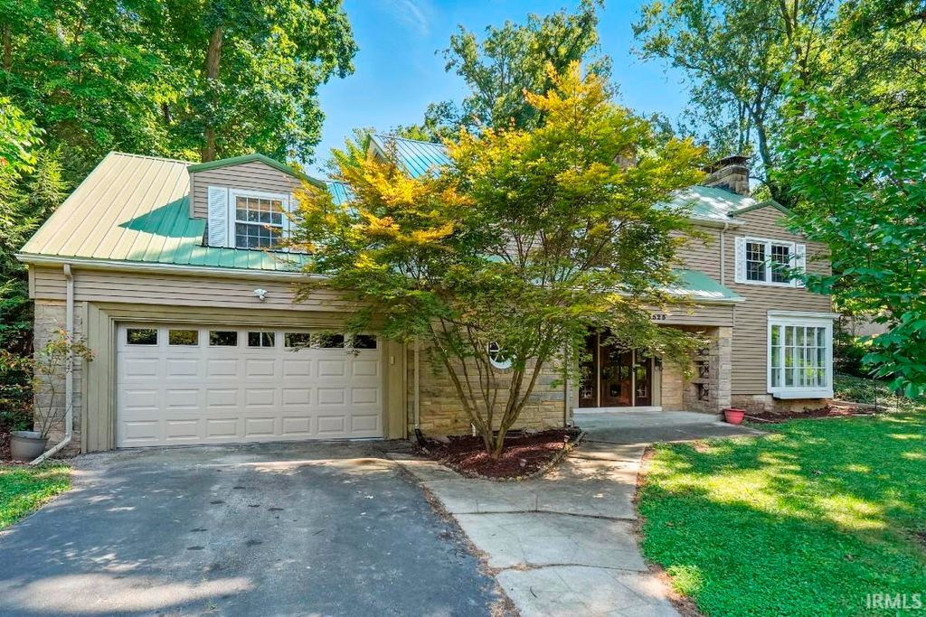 Photo of 3525 Willowdale Road, Fort Wayne, IN 46802 (MLS # 202537495)