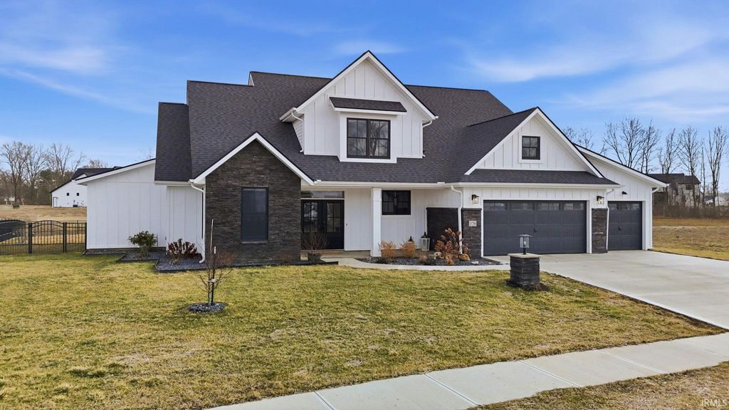 Photo of 570 Contour Cove, Huntertown, IN 46748 (MLS # 202607428)