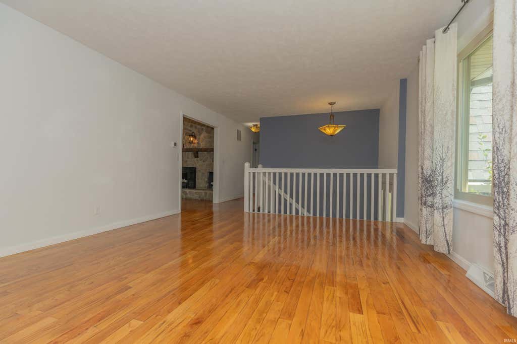 Photo of 5122 Woodridge Drive, Newburgh, IN 47630 (MLS # 202635288)