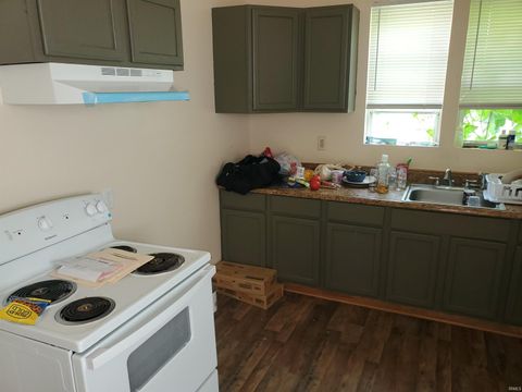 Tiny photo for 1711 S Saint Joseph Street, South Bend, IN 46613 (MLS # 202627820)