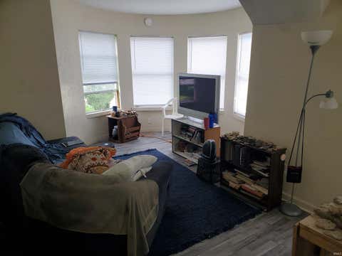 Tiny photo for 1711 S Saint Joseph Street, South Bend, IN 46613 (MLS # 202627820)