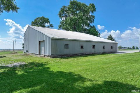 Tiny photo for 7453 S 500 W, Rossville, IN 46065 (MLS # 202621105)