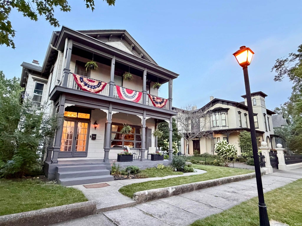 Photo of 720 SE First Street, Evansville, IN 47713 (MLS # 202626541)