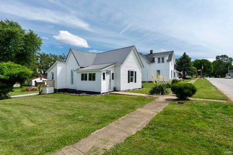 Tiny photo for 305 S Madison Street, Darlington, IN 47940 (MLS # 202623393)