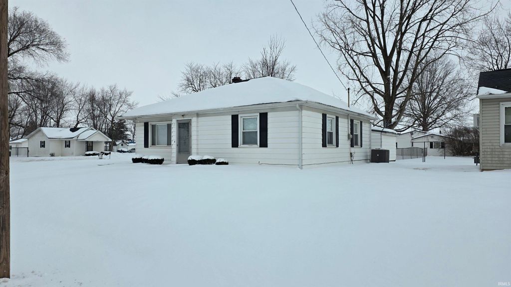 Photo of 803 E High St Street, Portland, IN 47371 (MLS # 202603144)