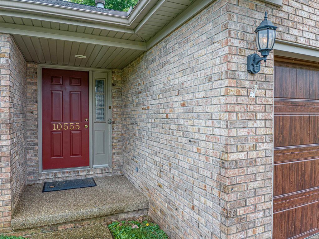 Photo of 10555 Willow Creek Road, Newburgh, IN 47630 (MLS # 202615576)