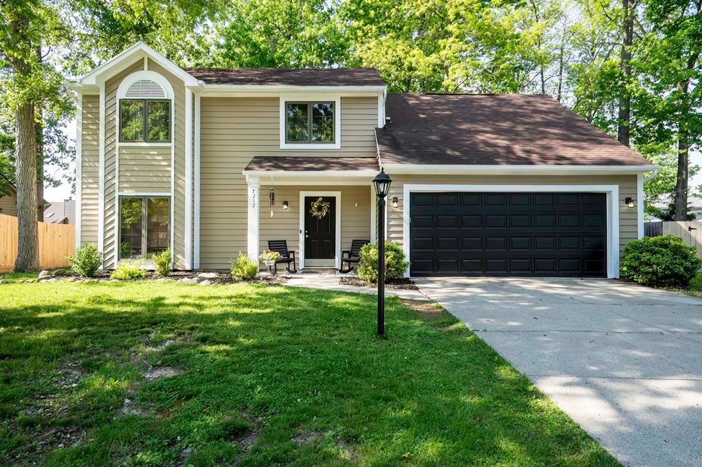 Photo of 7217 Wood Meadows Lane, Fort Wayne, IN 46835 (MLS # 202618876)