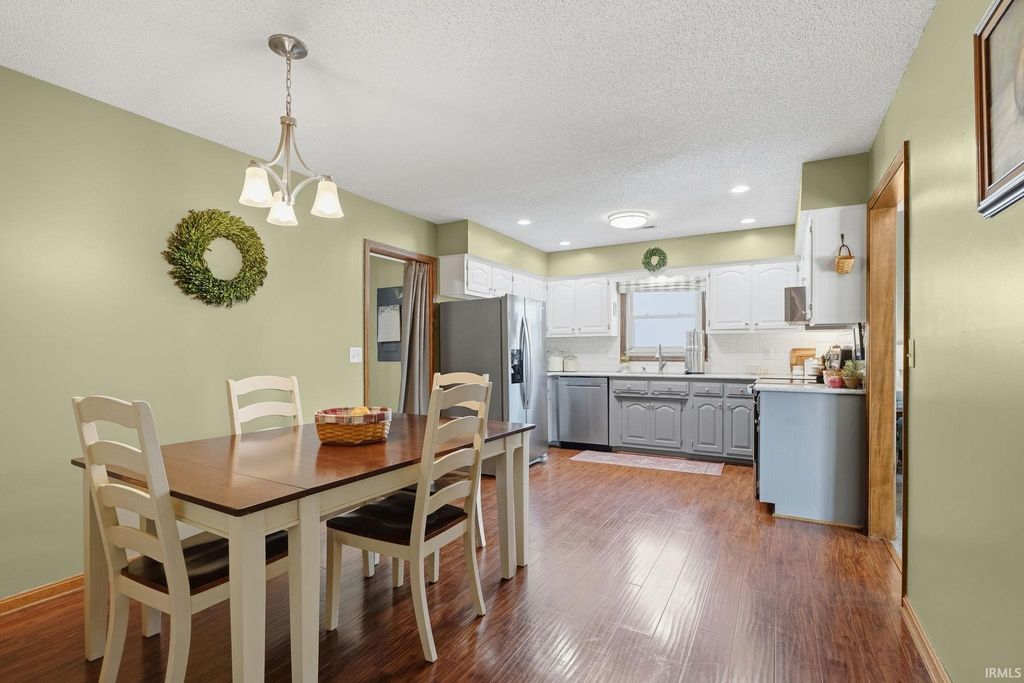 Photo of 6251 Chesapeake Drive, Mount Vernon, IN 47620 (MLS # 202604663)