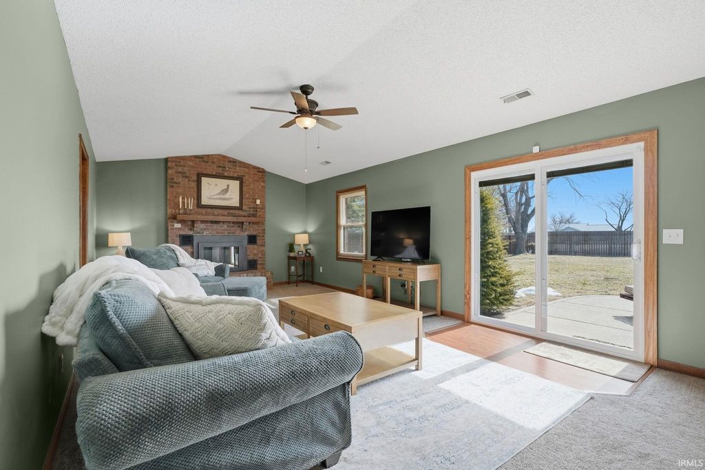 Photo of 6251 Chesapeake Drive, Mount Vernon, IN 47620 (MLS # 202604663)