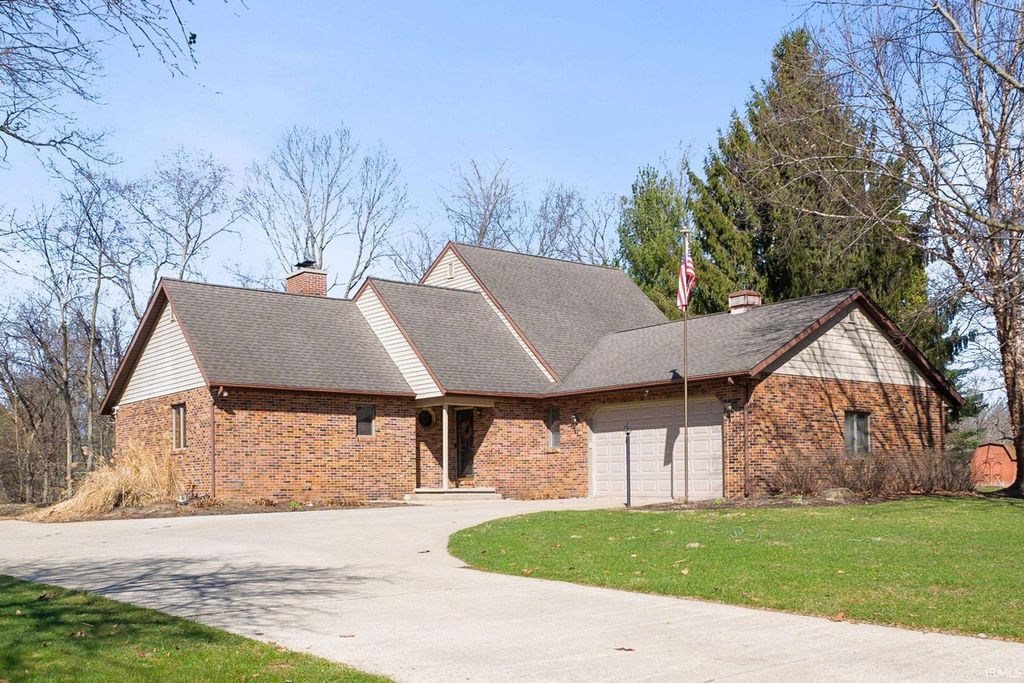 Photo of 2271 S Old Ditch Road, Warsaw, IN 46580 (MLS # 202608890)