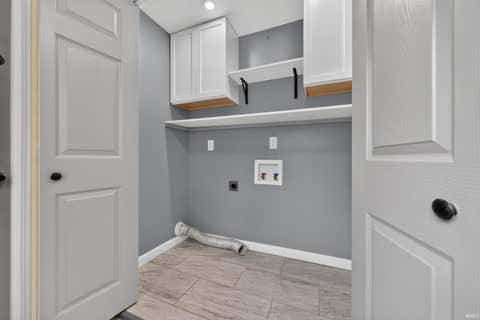 Tiny photo for 1018 Pleasant Hill HL, Logansport, IN 46947 (MLS # 202634277)