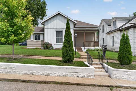 Photo of 1018 Pleasant Hill HL, Logansport, IN 46947 (MLS # 202634277)