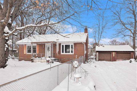 Photo of 19343 Burke Street, South Bend, IN 46637 (MLS # 202548659)