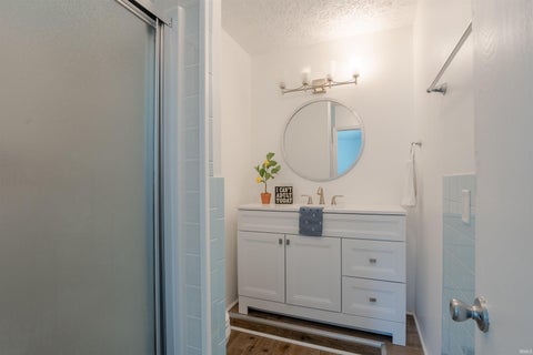 Tiny photo for 2444 Metzger Road, Boonville, IN 47601 (MLS # 202626049)