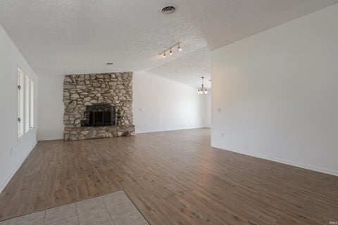 Tiny photo for 2444 Metzger Road, Boonville, IN 47601 (MLS # 202626049)