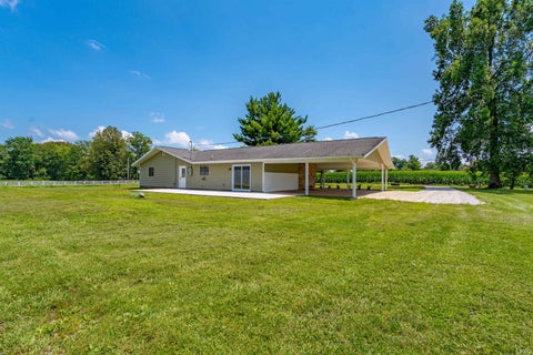 Tiny photo for 2444 Metzger Road, Boonville, IN 47601 (MLS # 202626049)