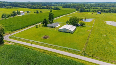 Tiny photo for 2444 Metzger Road, Boonville, IN 47601 (MLS # 202626049)