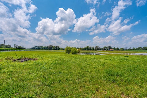 Tiny photo for 2444 Metzger Road, Boonville, IN 47601 (MLS # 202626049)