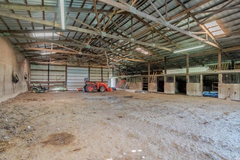 Tiny photo for 2444 Metzger Road, Boonville, IN 47601 (MLS # 202626049)