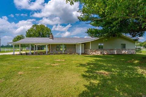 Tiny photo for 2444 Metzger Road, Boonville, IN 47601 (MLS # 202626049)