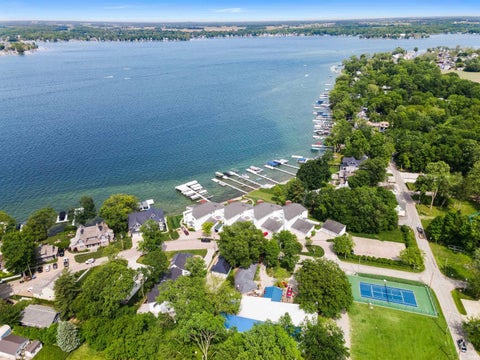 Tiny photo for 10660 N Southshore Drive #D3, Syracuse, IN 46567 (MLS # 202637300)