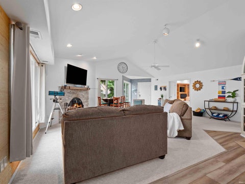 Tiny photo for 10660 N Southshore Drive #D3, Syracuse, IN 46567 (MLS # 202637300)