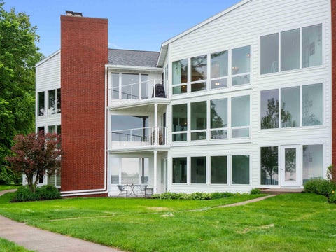 Tiny photo for 10660 N Southshore Drive #D3, Syracuse, IN 46567 (MLS # 202637300)