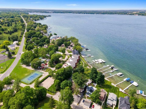 Tiny photo for 10660 N Southshore Drive #D3, Syracuse, IN 46567 (MLS # 202637300)