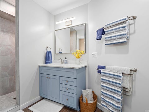 Tiny photo for 10660 N Southshore Drive #D3, Syracuse, IN 46567 (MLS # 202637300)