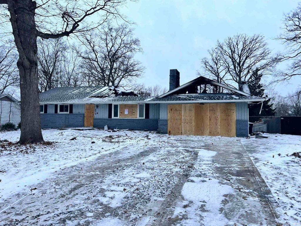 Photo of 4019 Dalewood Drive, Fort Wayne, IN 46815 (MLS # 202604320)