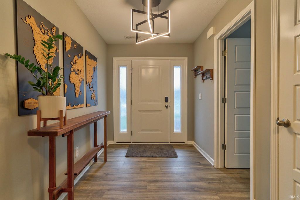 Photo of 3616 Ebbets Drive, Evansville, IN 47725 (MLS # 202546609)