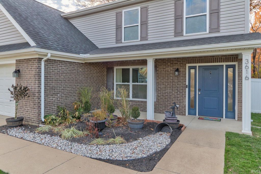 Photo of 3616 Ebbets Drive, Evansville, IN 47725 (MLS # 202546609)