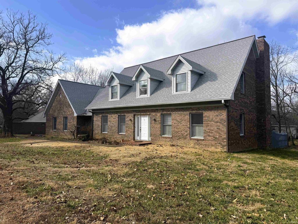 Photo of 1616 Kings Bridge Road, Evansville, IN 47725 (MLS # 202600842)