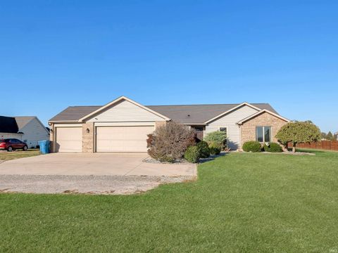 Photo of 4562 County Road 35, Auburn, IN 46706 (MLS # 202541753) Photo of 4562 County Road 35, Auburn, IN 46706 (MLS # 202541753)