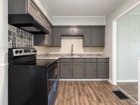 Tiny photo for 905 Mckinnie Avenue, Fort Wayne, IN 46806 (MLS # 202644945)