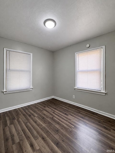 Tiny photo for 905 Mckinnie Avenue, Fort Wayne, IN 46806 (MLS # 202644945)