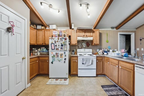 Tiny photo for 4911-4913 Lake Avenue, Fort Wayne, IN 46815 (MLS # 202616451)